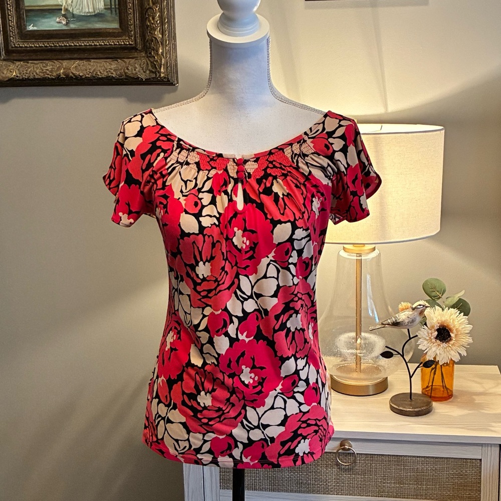 🌸🖤 The Limited Pink & Black Floral Blouse Size XS Stretch Knit Top - Picture 2 of 11